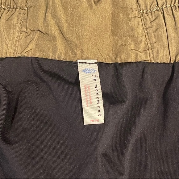 🌿 FP Movement by Free People “The Way Home” Shorts – Olive – Size M 🌿 - Picture 9 of 11